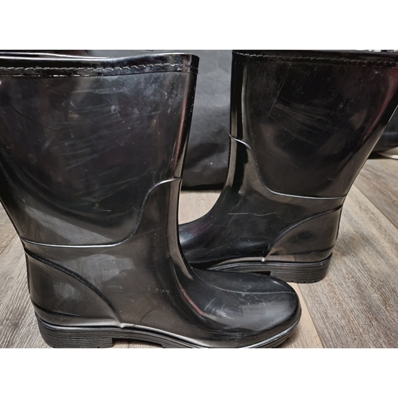 Unlisted by Kenneth Cole Zip Rain Boots - Picture 7 of 15